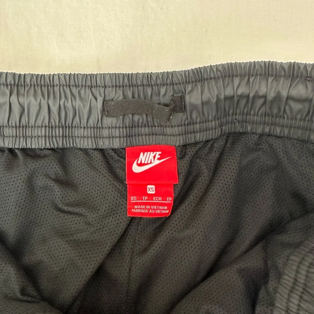 Nike Men's Windrunner Woven Lined Pants - Picture 5 of 6